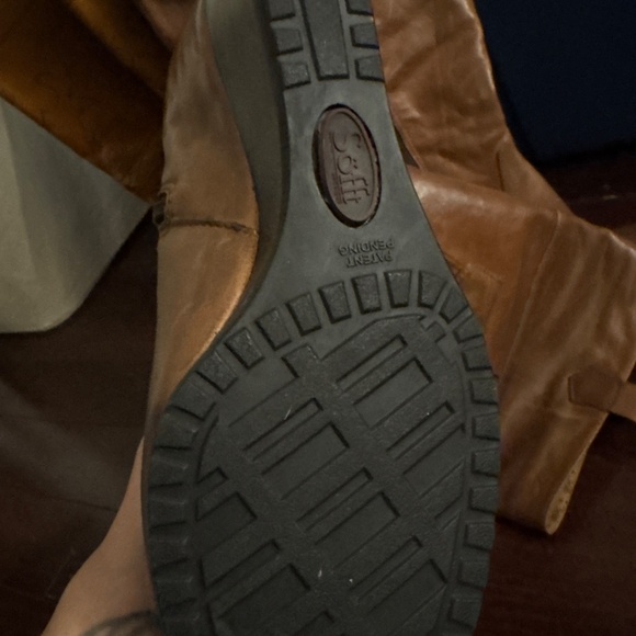 New brown leather wedge boots with side pocket that buttons closed size 7 1/2 - Picture 5 of 11